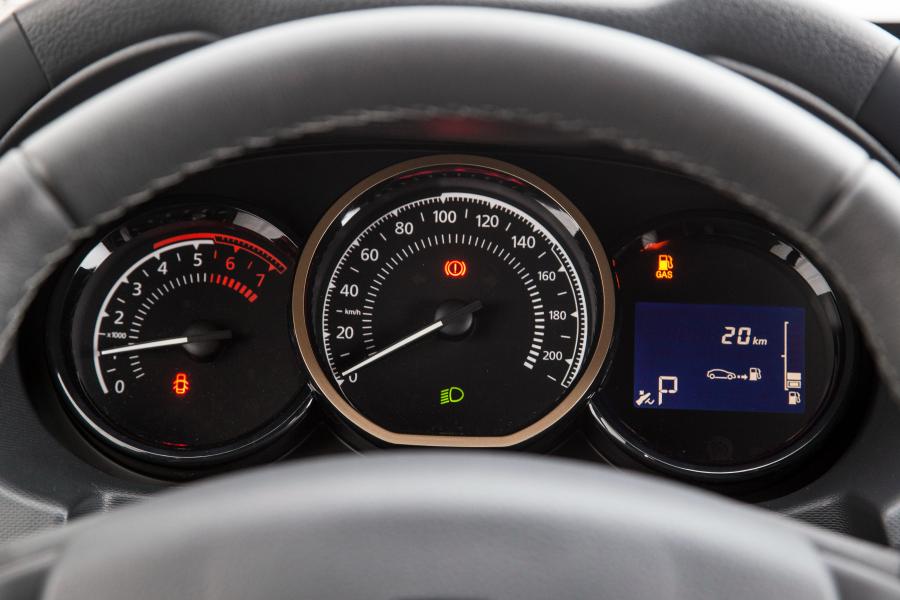  Renault Duster 2015 года  (BR) (фото 11 из 17)